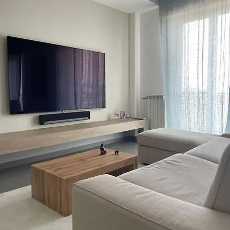 Modern Luxury Loft With Free Parking * نابولي
