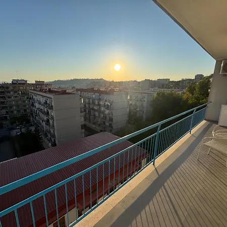 Modern Luxury Loft With Free Parking Apartment